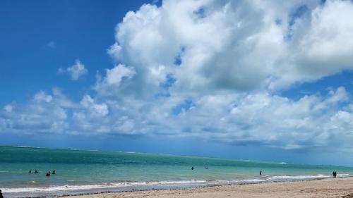 Φωτογραφία από το άλμπουμ του Apartamento com dois quartos a 300m da praia σε Cabedelo