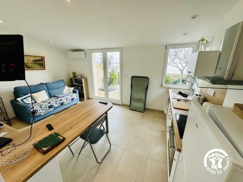 Kuchyň nebo kuchyňský kout v ubytování La maisonnette