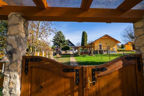 Imagen de la galería de Non stop apartman, en Kaposvár