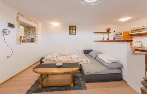 Beautiful Apartment In Vodnjan With Wifi