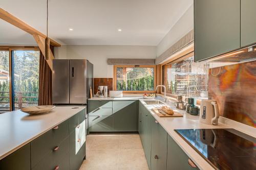 Chalet Diard, Detached Chalet, Alpes Agency, Sleeps 6 to 8