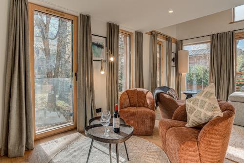 Chalet Diard, Detached Chalet, Alpes Agency, Sleeps 6 to 8