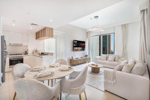 Luxurious 2 bedroom with Burj Khalifa views, connected to Dubai Mall