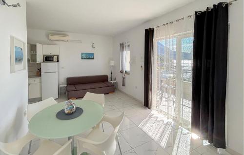 Nice Apartment In Podgora With Wifi