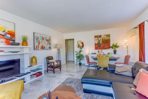 FRANCIA AZUR AP4483 by RIVIERA HOLIDAY HOMES