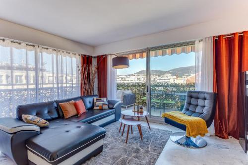 FRANCIA AZUR AP4483 by RIVIERA HOLIDAY HOMES
