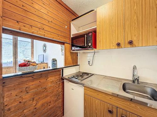 Apartment Rond Point des Pistes - Val Claret-2 by Interhome