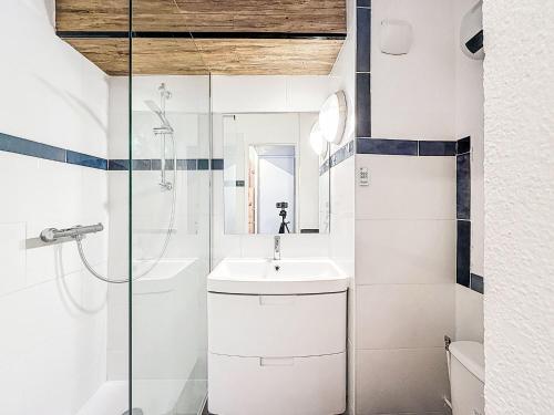 Apartment Rond Point des Pistes - Val Claret-2 by Interhome