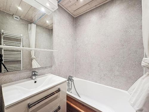 Apartment Plein Soleil - Val Claret-1 by Interhome