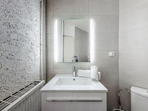 Apartment Le Curling B - Val Claret-30 by Interhome