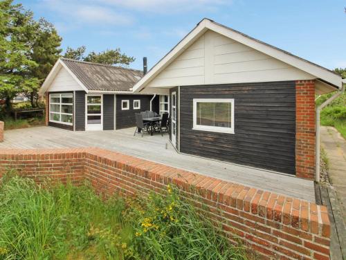 Budova, kde se prázdninový dům nachází