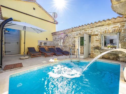 Holiday Home Franz by Interhome