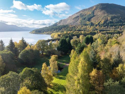 an aerial view of a lake and a mountain at Holiday Home The Granary by Interhome in Invermoriston