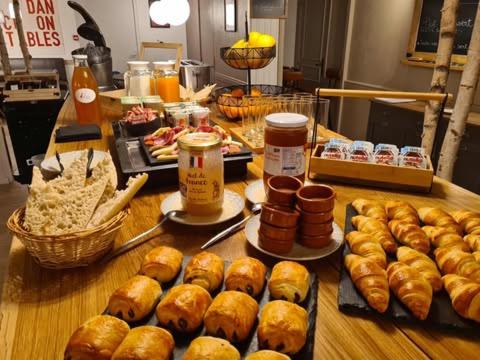 Mad på hotellet eller i nærheden