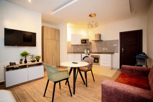 Photo de la galerie de l'établissement Legacy Square by QUAO REALTY, à East Legon