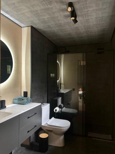 Ένα μπάνιο στο Brīvdienu māja Tumškalni