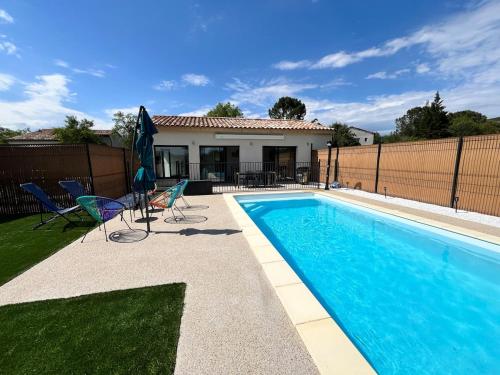 Fotografie z fotogalerie ubytování Maison neuve Jacuzzi et Piscine Haut de Gamme v destinaci Vallon-Pont-dʼArc