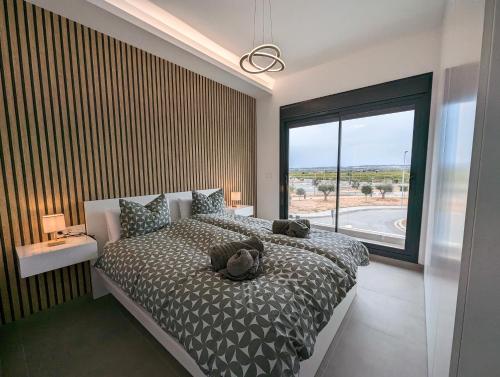 Postel nebo postele na pokoji v ubytování R-40-B Luxury Pool