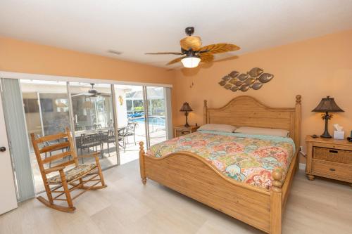 Ένα ή περισσότερα κρεβάτια σε δωμάτιο στο Pet Friendly, Private Pool, Boating easy to get out to Charlotte Harbor, Close to activates and beach life