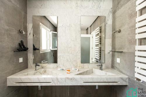 Ένα μπάνιο στο Le duplex du Golden Tulip