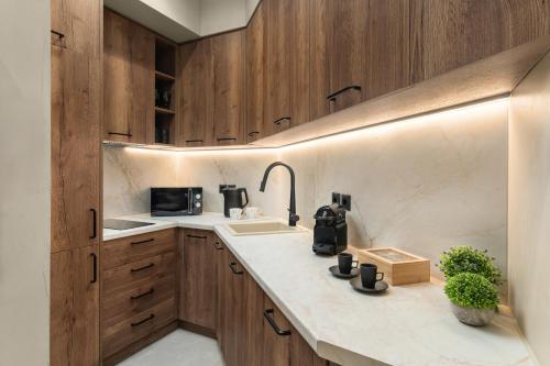 ESTER Metropolitan Luxe - 2 Bedrooms 2 Bathrooms