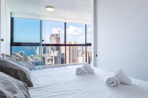 Levante Sky Views - Modern 9th Floor near Beach