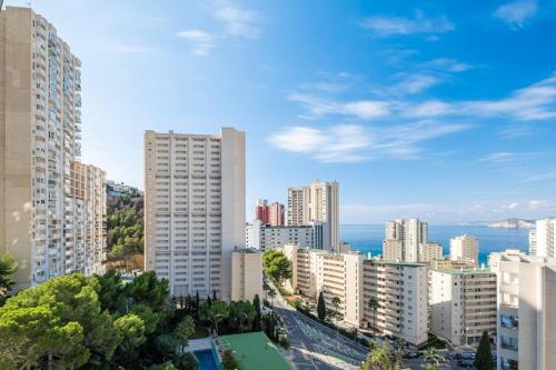 Levante Sky Views - Modern 9th Floor near Beach