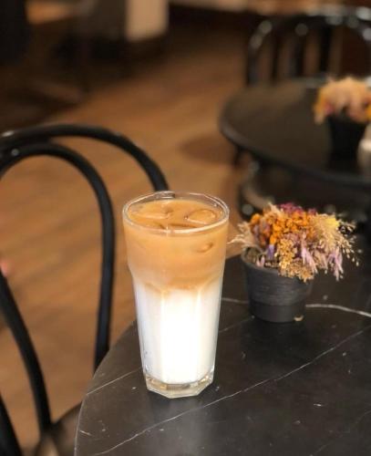 Jídlo v hotelu nebo okolí