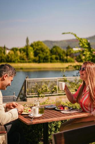 Phong cảnh thiên nhiên gần khách sạn