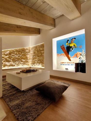 Μια τηλεόραση ή/και κέντρο ψυχαγωγίας στο Maria Luisa Mountain Lodge