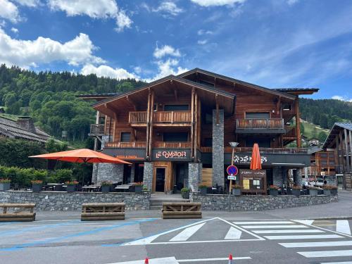 Appartement haut standing au centre des Gets, 5 pers, balcon, wifi, proche commerces