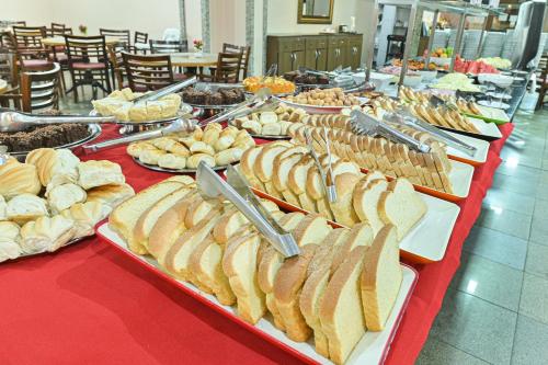 Jídlo v hotelu nebo okolí