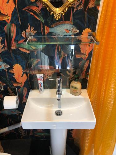 Φωτογραφία από το άλμπουμ του Boutique, Quirky, mini fridge! σε Herne Bay