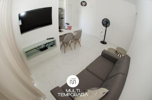 Телевизор и/или развлекательный центр в Apto Nantes com Vista pro Beto Carrero World