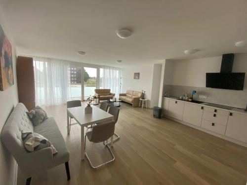 Kuchyň nebo kuchyňský kout v ubytování Quartiercenter Wohnung 1