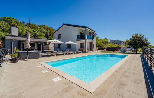 Beautiful Home In Imotski