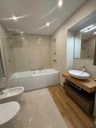 Luxury Modern Apartment in Quartiere Trieste, Rome