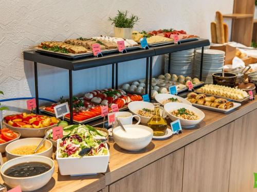 Jídlo v hotelu nebo okolí