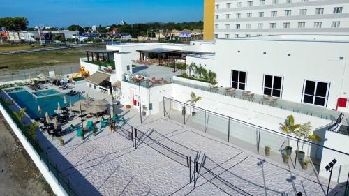 Intercity Pátio Pinda Hotel & Resort — Pool view