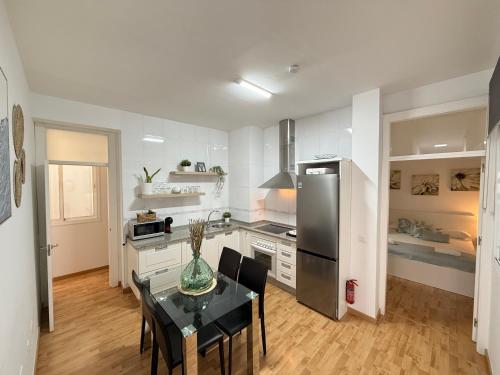 Montaño Suite Apartment, Spacious and Elegant, 2 Bedrooms in the Heart of the City