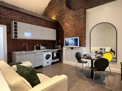 Liverpool Willow House - 4 Bed Close to Anfield Stadium photo 7