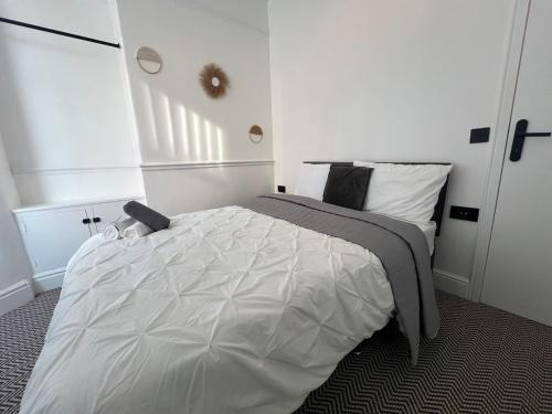 Liverpool Willow House - 4 Bed Close to Anfield Stadium photo 22