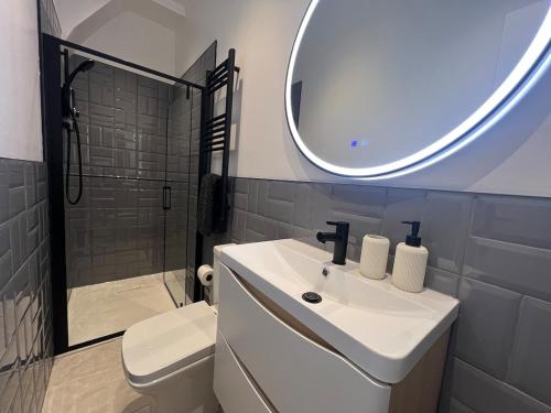 Liverpool Willow House - 4 Bed Close to Anfield Stadium photo 43