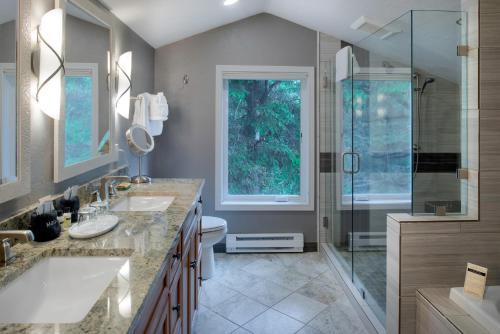 Koupelna v ubytování Ocean House