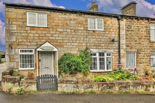 Hoone, kus puhkemaja asub