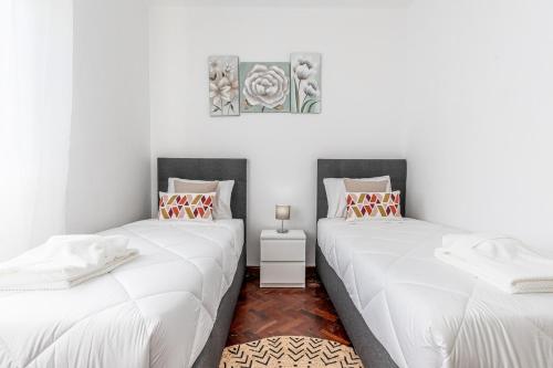 Serenity Sao Roque 2 Bedroom House in Funchal with Parking