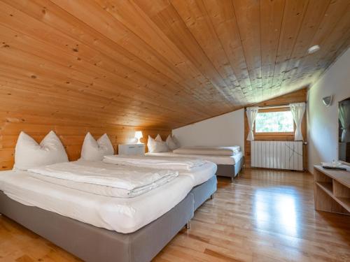 Postel nebo postele na pokoji v ubytování Brügglbach