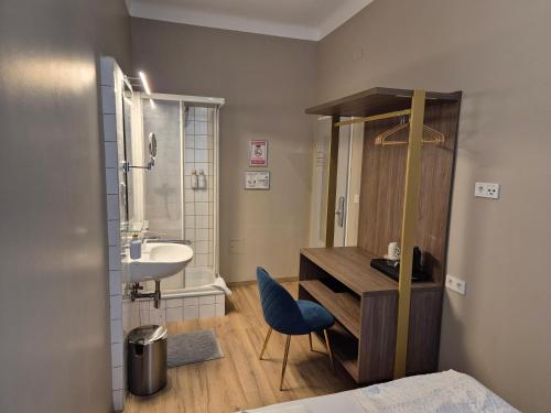 Phòng tắm tại Nestroyplatz Rooms I Self Check In