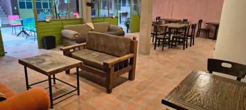 Posezení v ubytování Xelva Hostel & Travel community