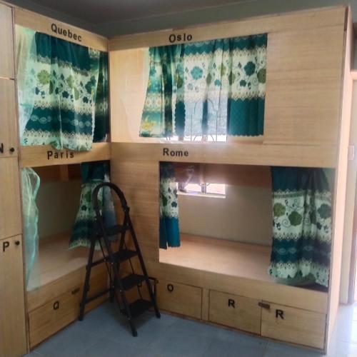 Μία ή περισσότερες κουκέτες σε δωμάτιο στο The World